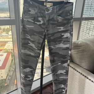 Democracy AB Technology 4